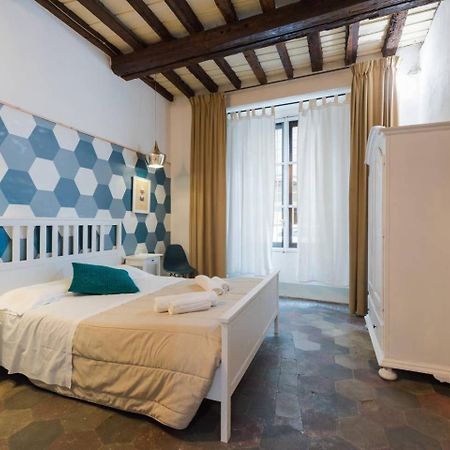 F4 - Santa Croce One Bedroom Flat 2 To 4 Guests Florença Exterior foto