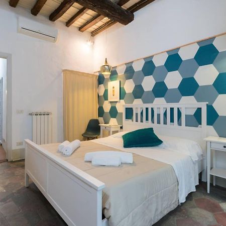 F4 - Santa Croce One Bedroom Flat 2 To 4 Guests Florença Exterior foto