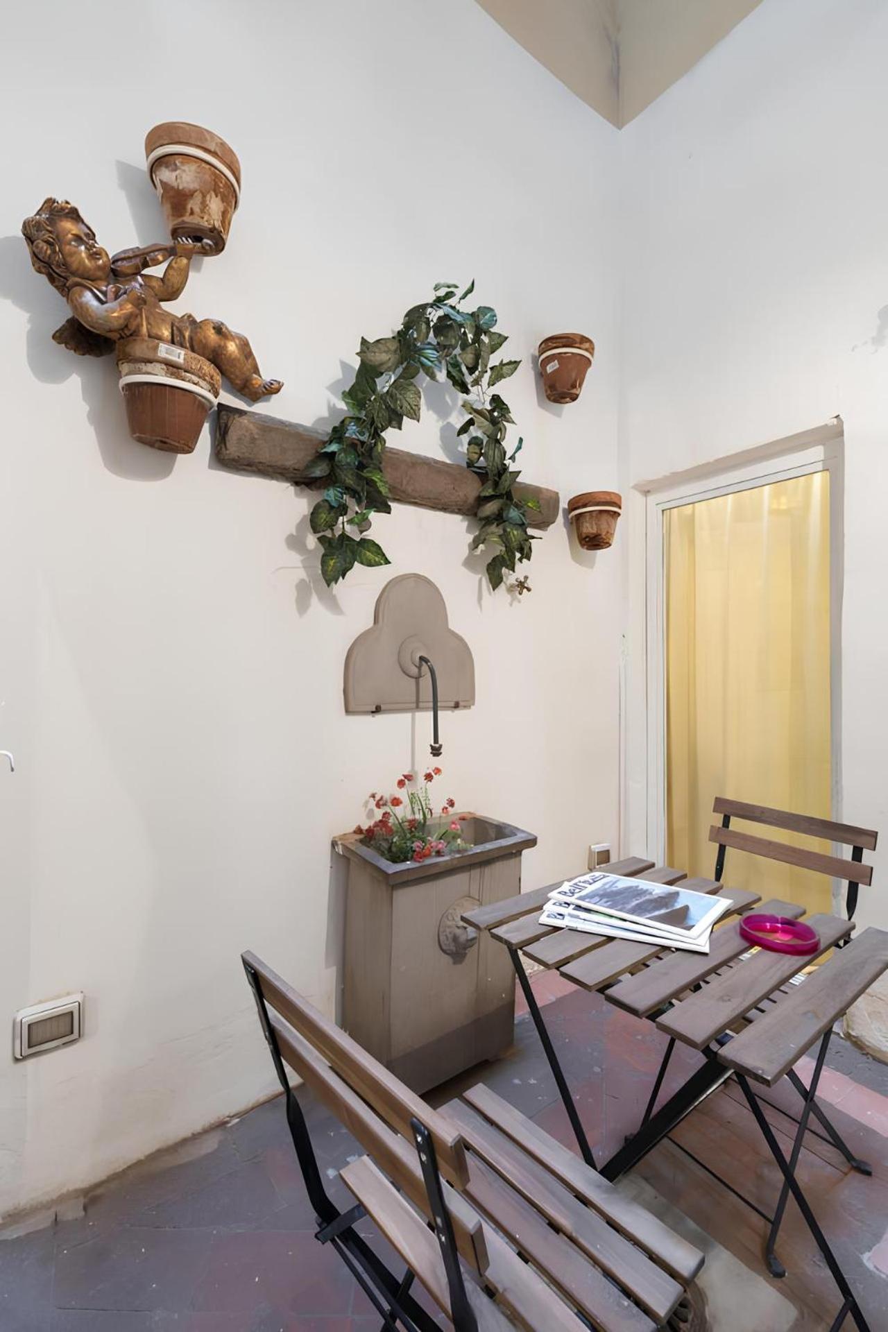 F4 - Santa Croce One Bedroom Flat 2 To 4 Guests Florença Exterior foto